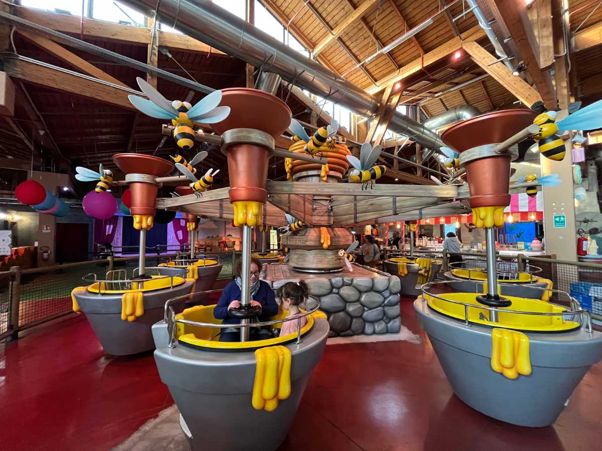 Giromiele, giostra a tema miele per bambini a Luna Farm Bologna
