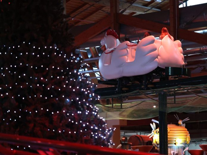 giostra galline volanti a luna farm bologna a natale