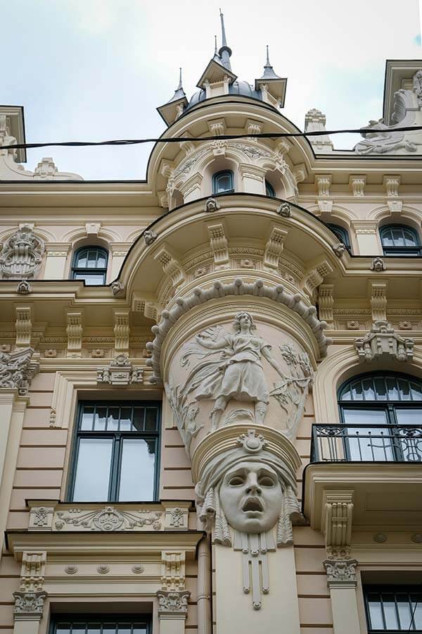 dettaglio di un palazzo art nuoveau a Riga