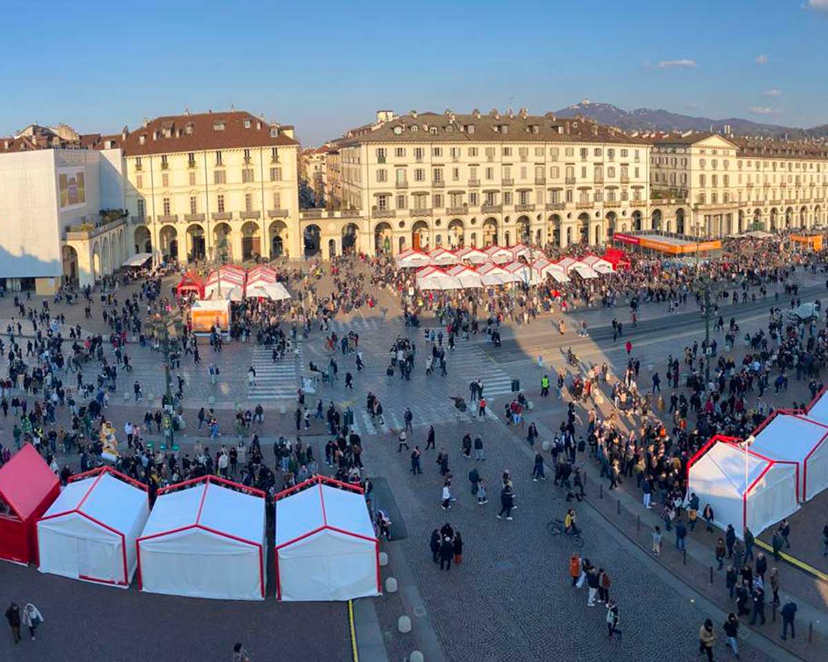 Cioccolatò a Torino in paizza Vittorio Veneto