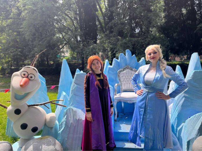elsa anna e olaf pronti per il carnevale di Ferrara al Castello