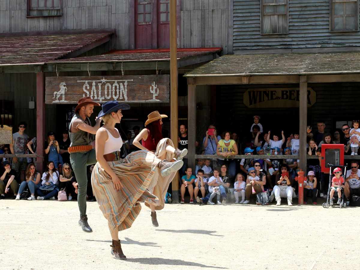 spettacolo far west a cinecittà world