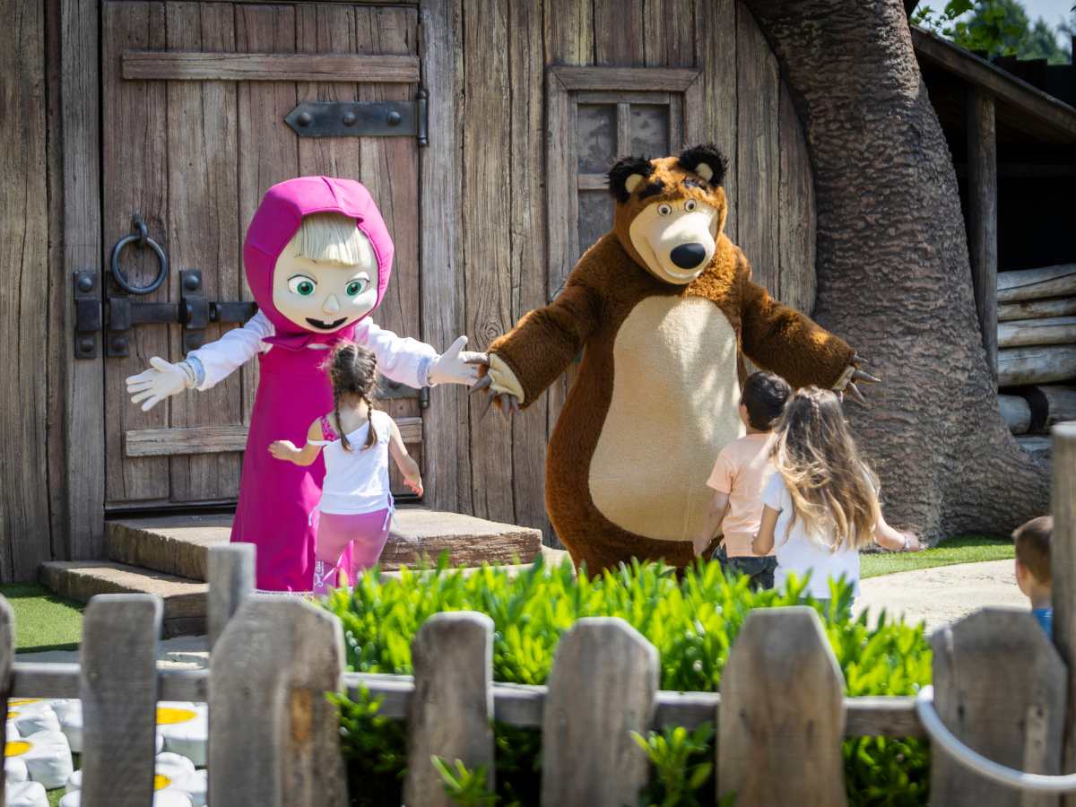 masha e orso a leolandia