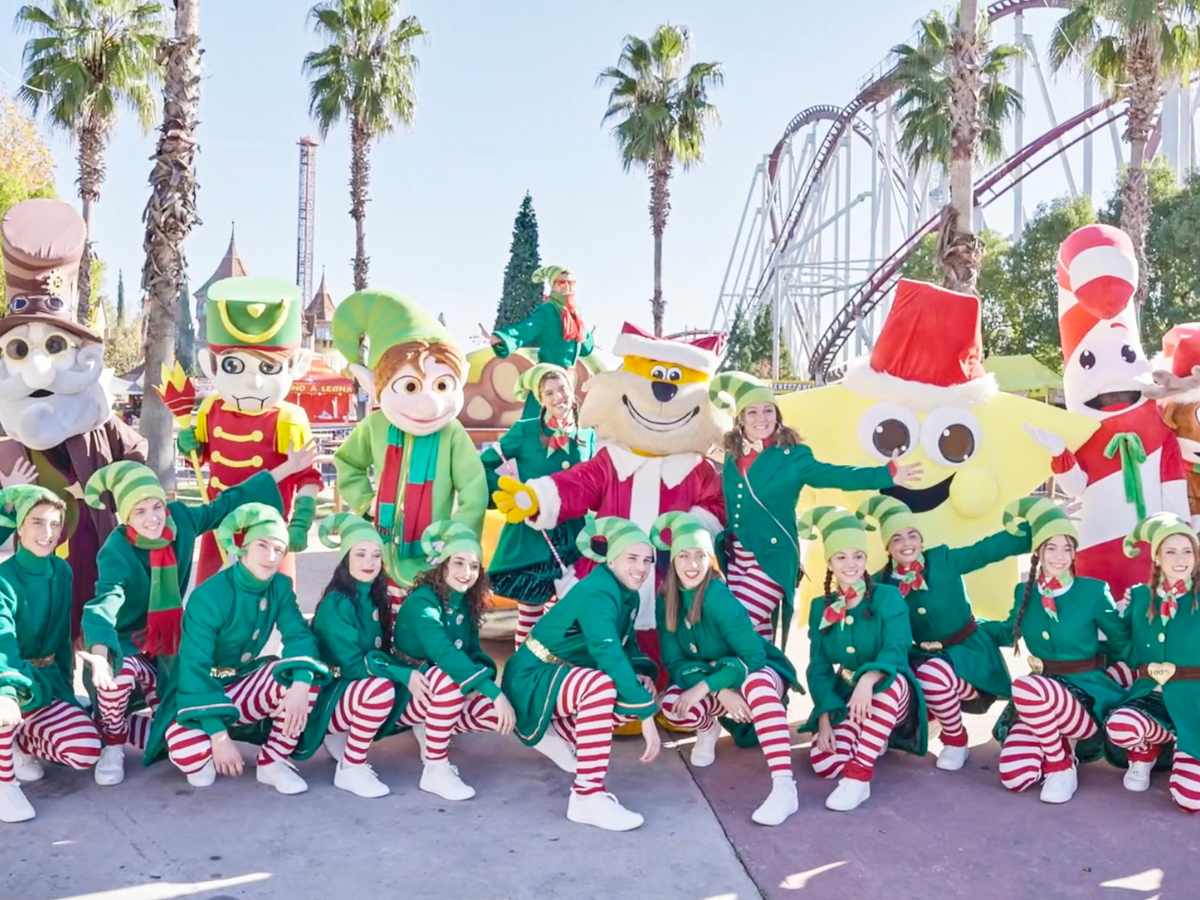 mascotte ed elfi di magic christmas a magicland