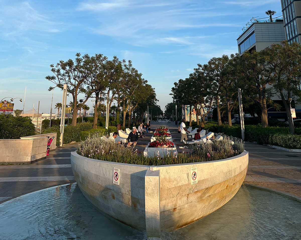 fontana barca Riccione