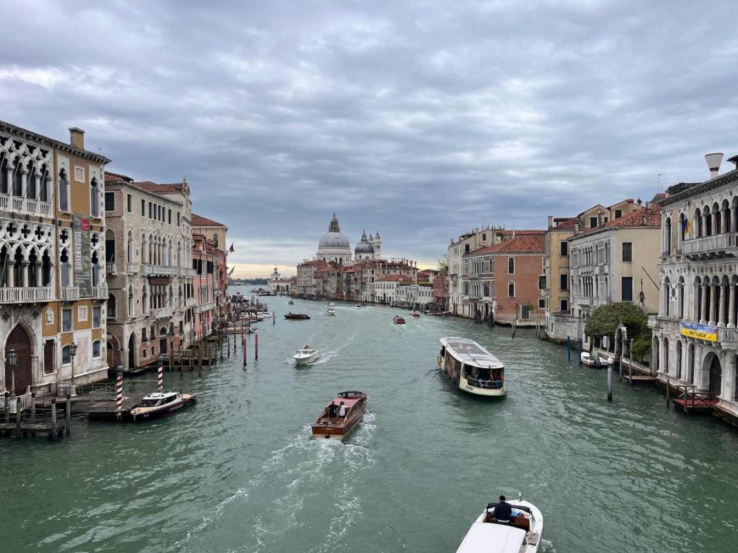 Venezia con i bambini, canali e ponti del centro storico