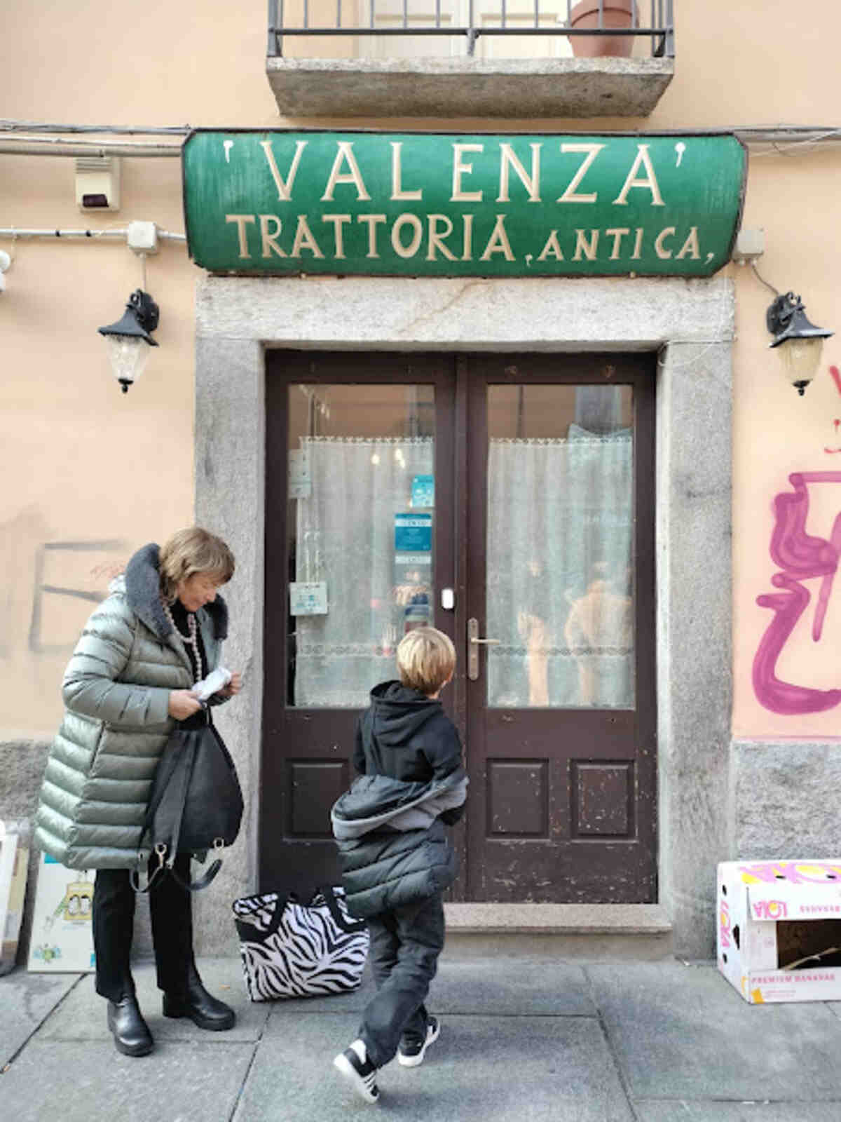 esterno trattoria valenza torino