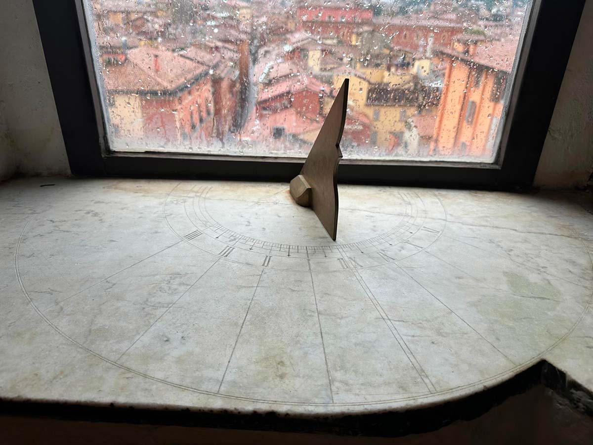 Meridiana Torre Orologio