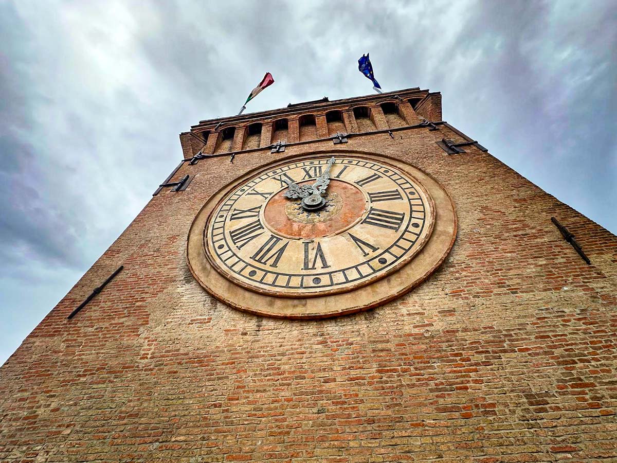 torre orologio bologna