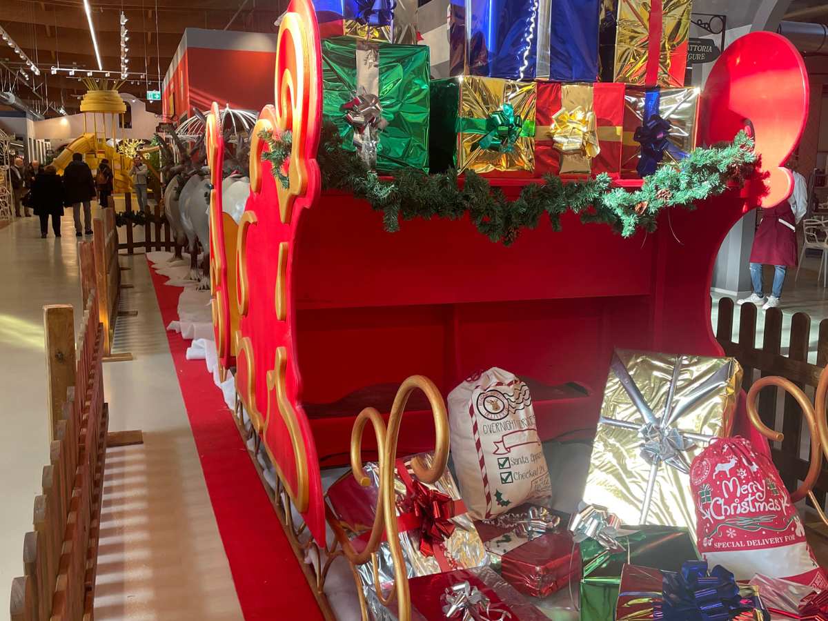 slitta con regali dentro grand tour italia