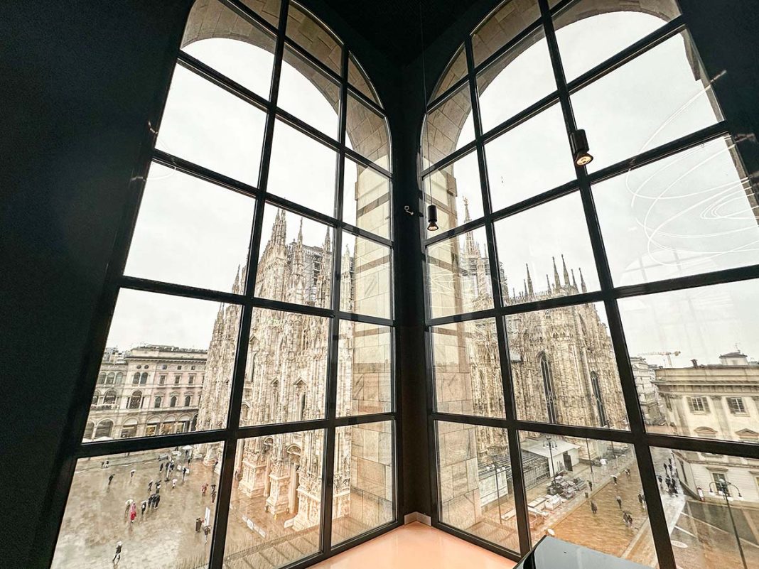 Duomo Milan osotto la pioggia