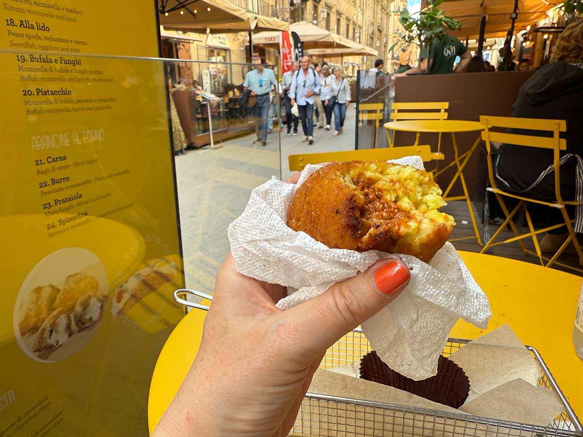 palermo Arancina via Maqueda