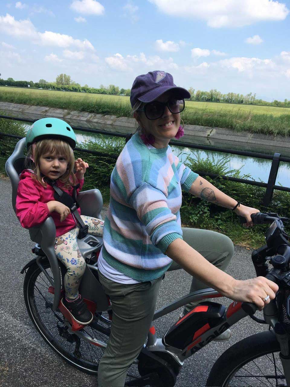 ciclabile sul naviglio martesana milano
