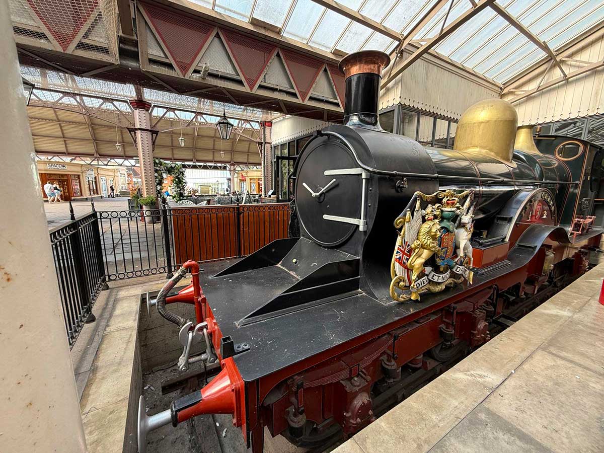 Stazione di Windsor locomotiva The Queen