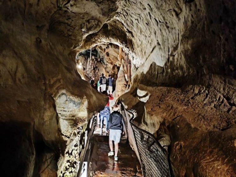 Grotte di Toirano: viaggio nel cuore della Liguria sotterranea