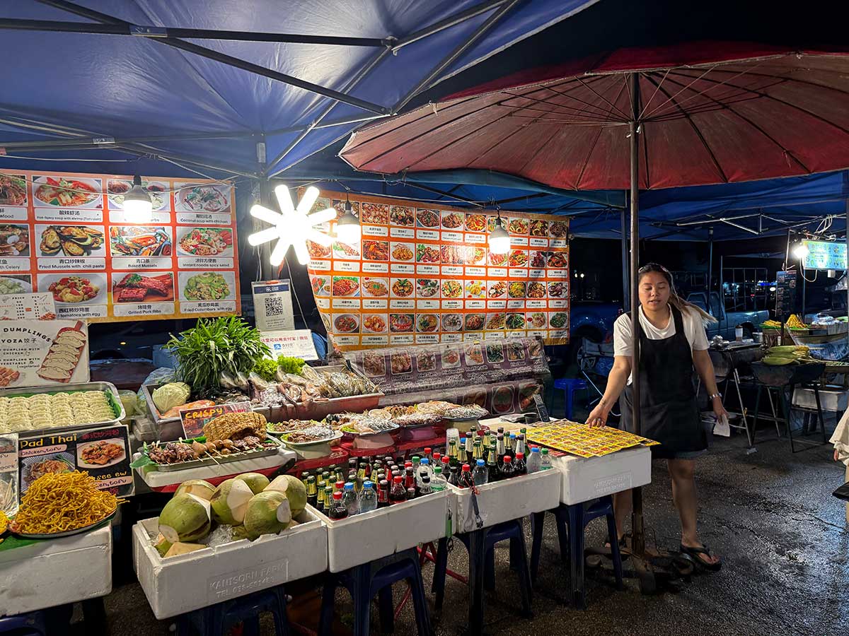 Chang Phuak Night Market (Porta Nord)