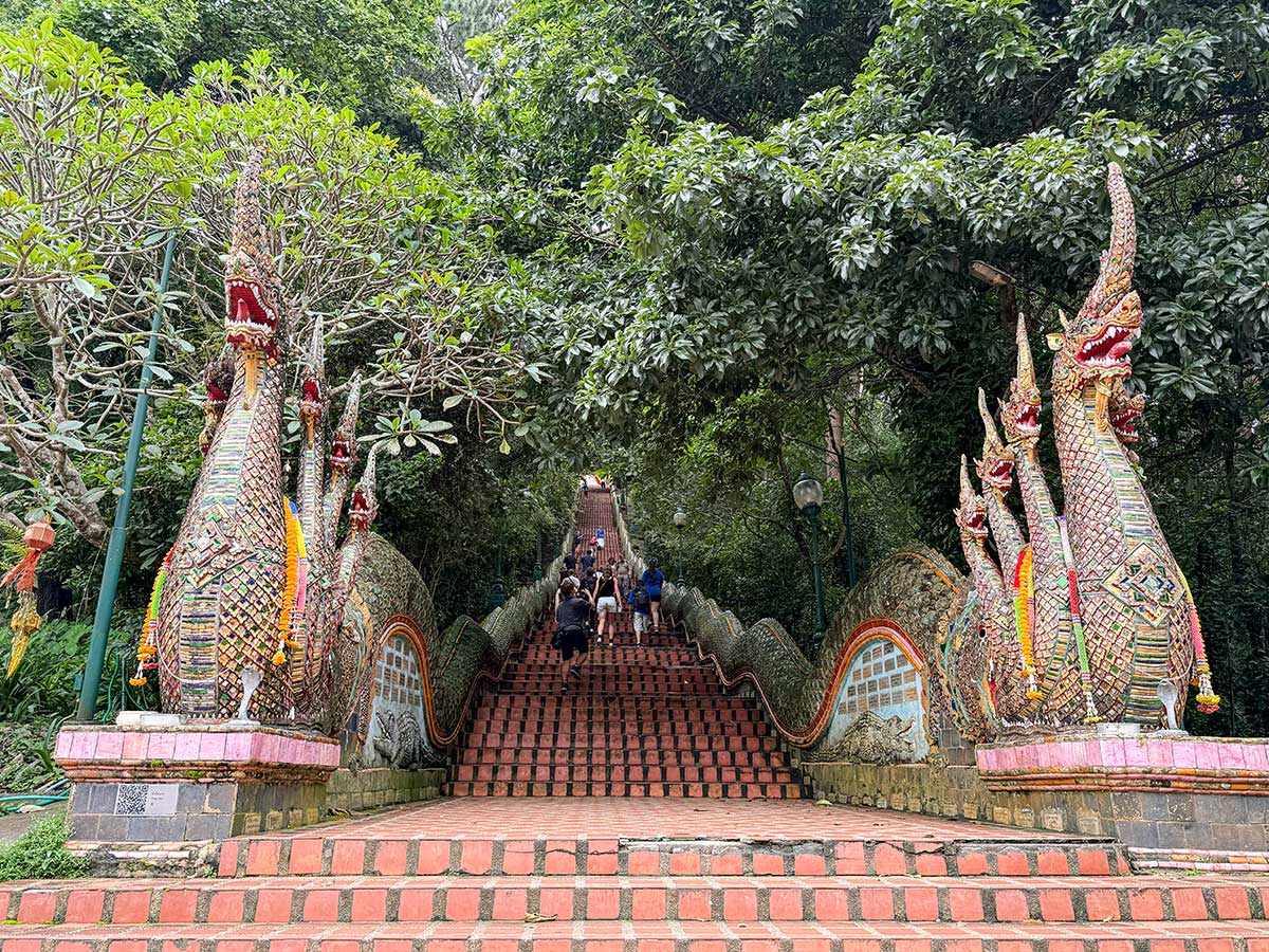 Wat Phra That Doi Suthep scalinata