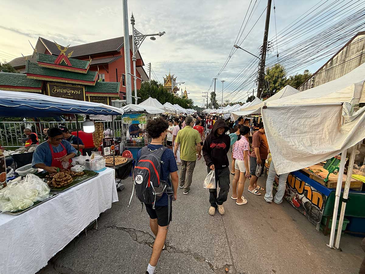cosa vedere a chiang Rai sunday market