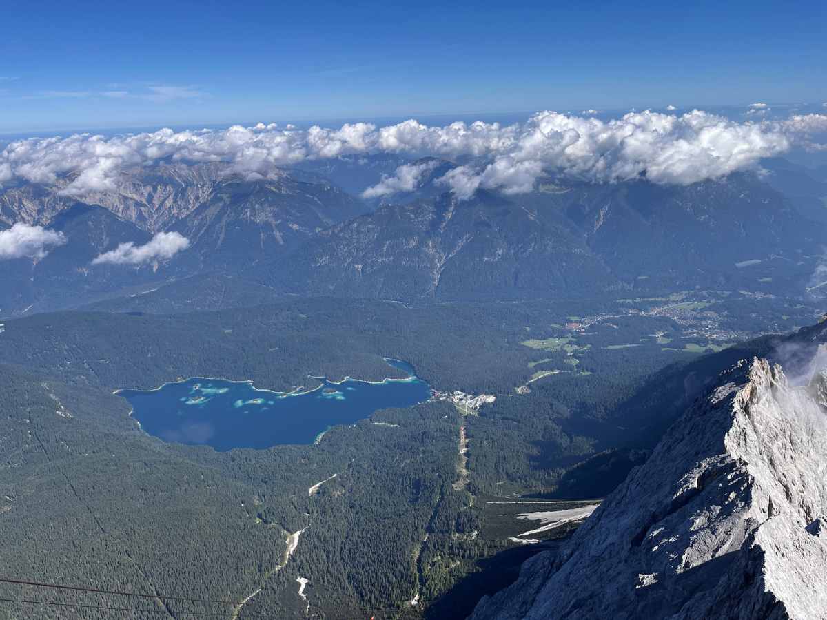 lago eibsee visto dall'alto