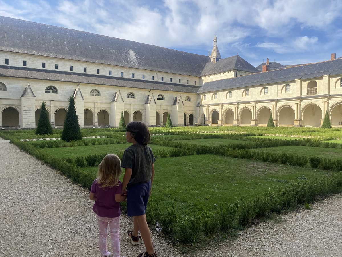 bambini abbazia fontainvraud loira
