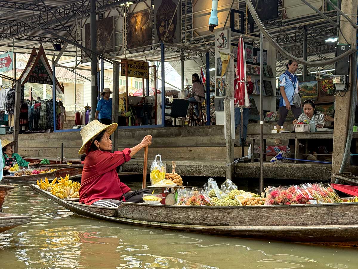 mercato galleggiante di Damnoen Saduak bangkok