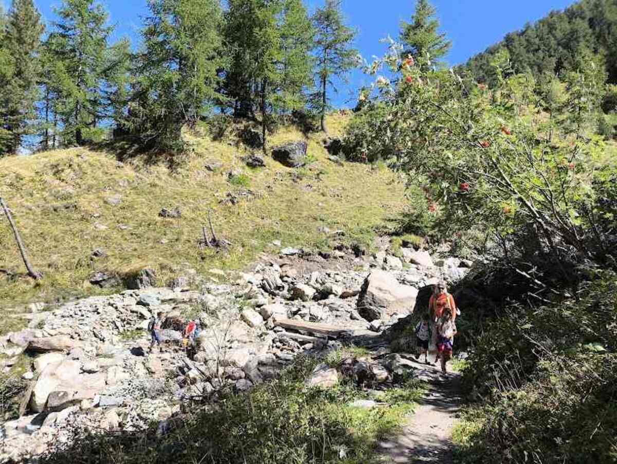 sentiero rifugio toesca