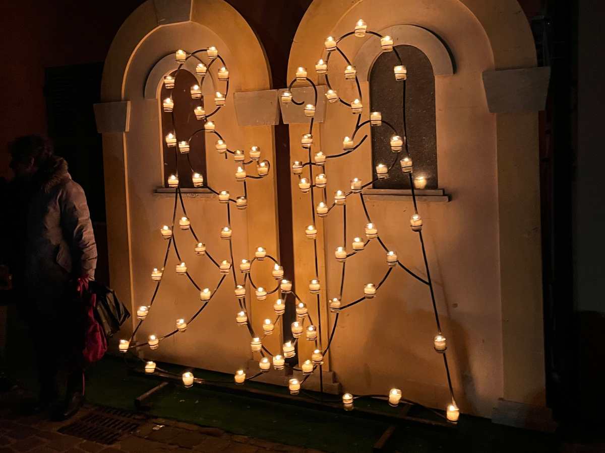candele a forma di presepe a candelara