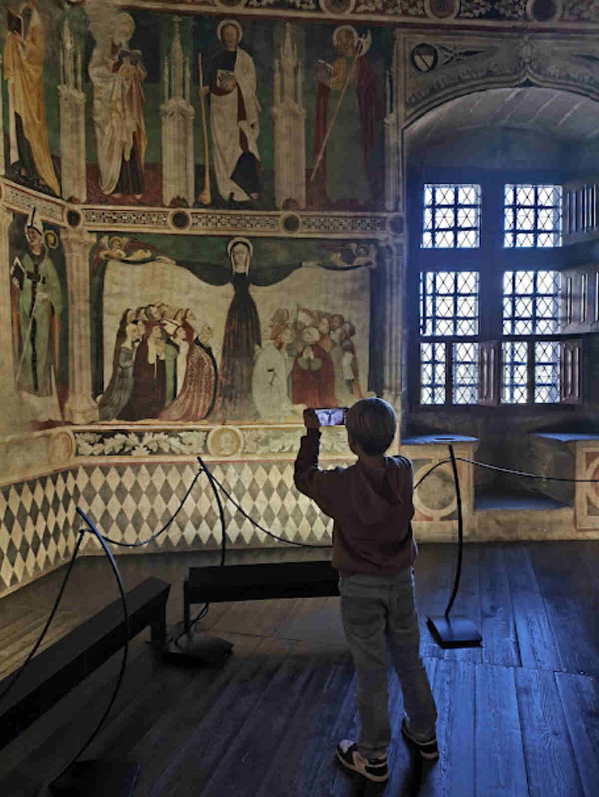 bambino castello fenis