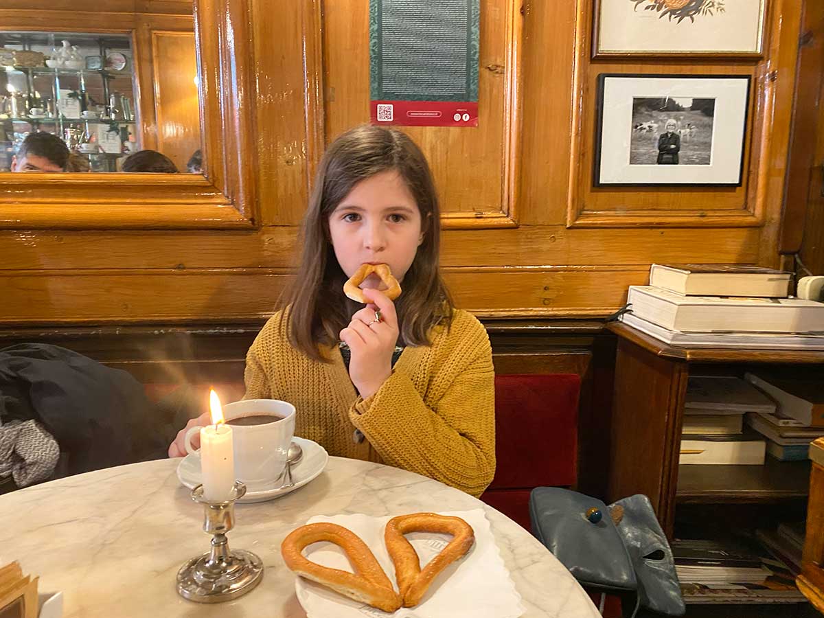 Cioccolato Torino, bambina al Bicerin