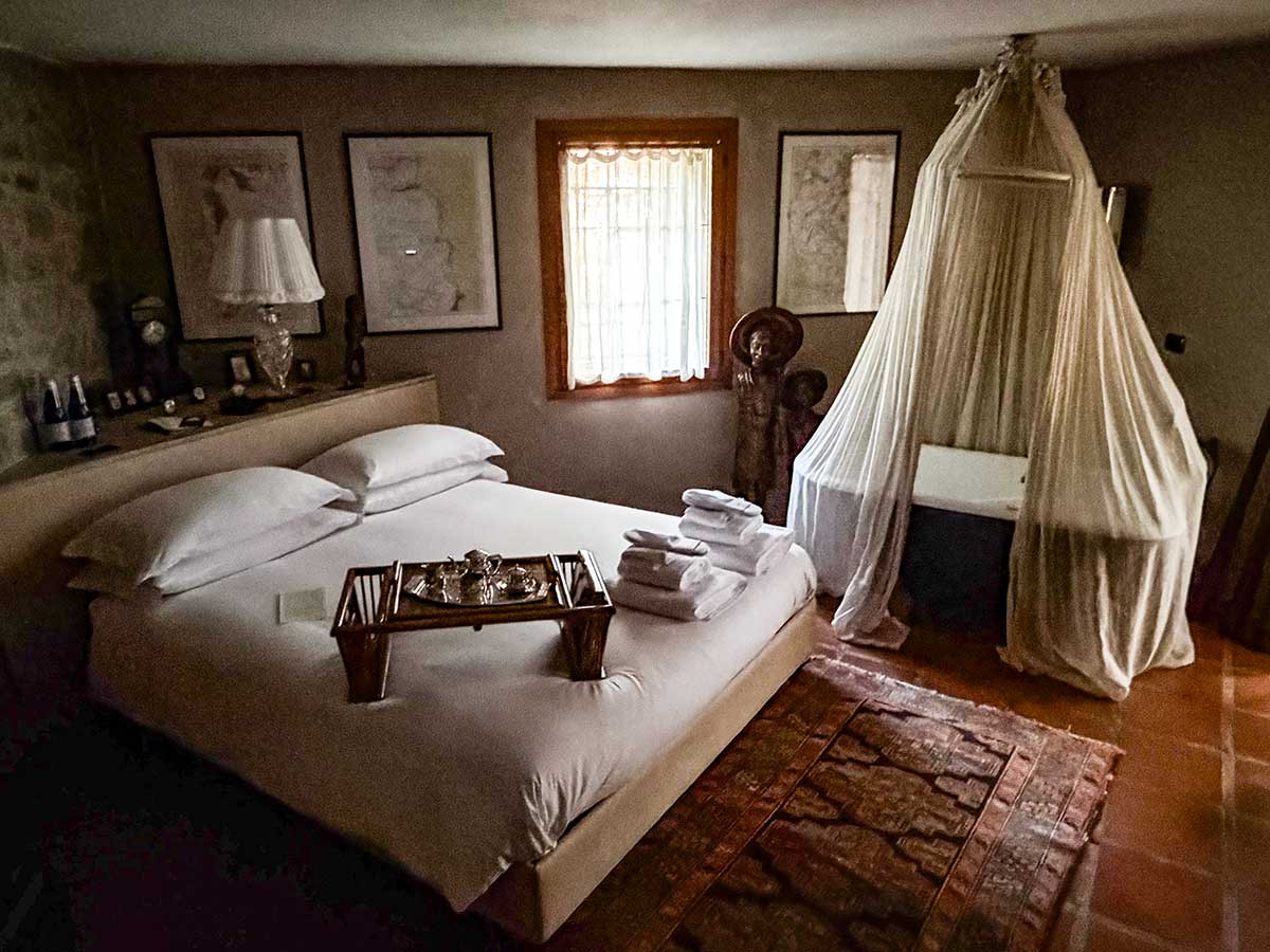 La bursch country house camera Africa