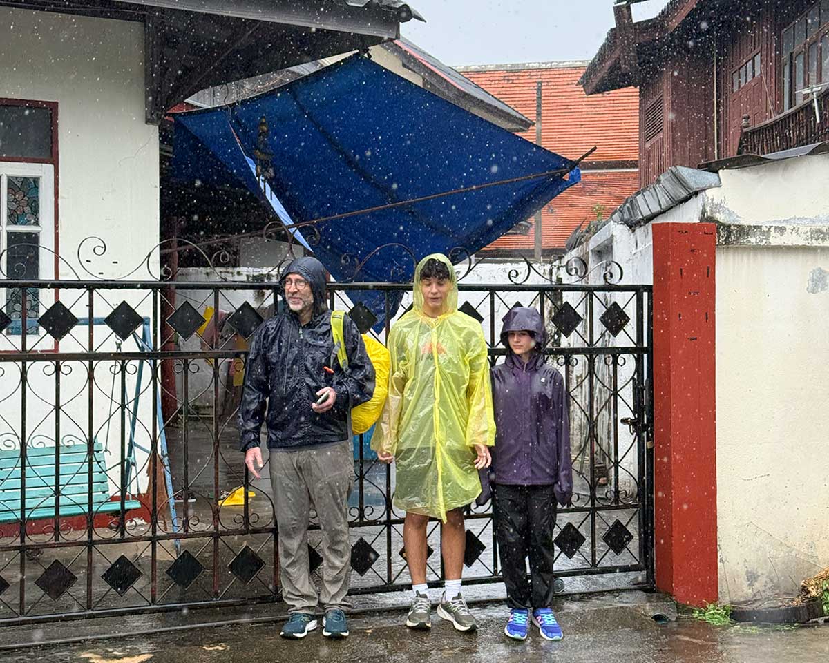 thailandia bambini estate stagione piogge