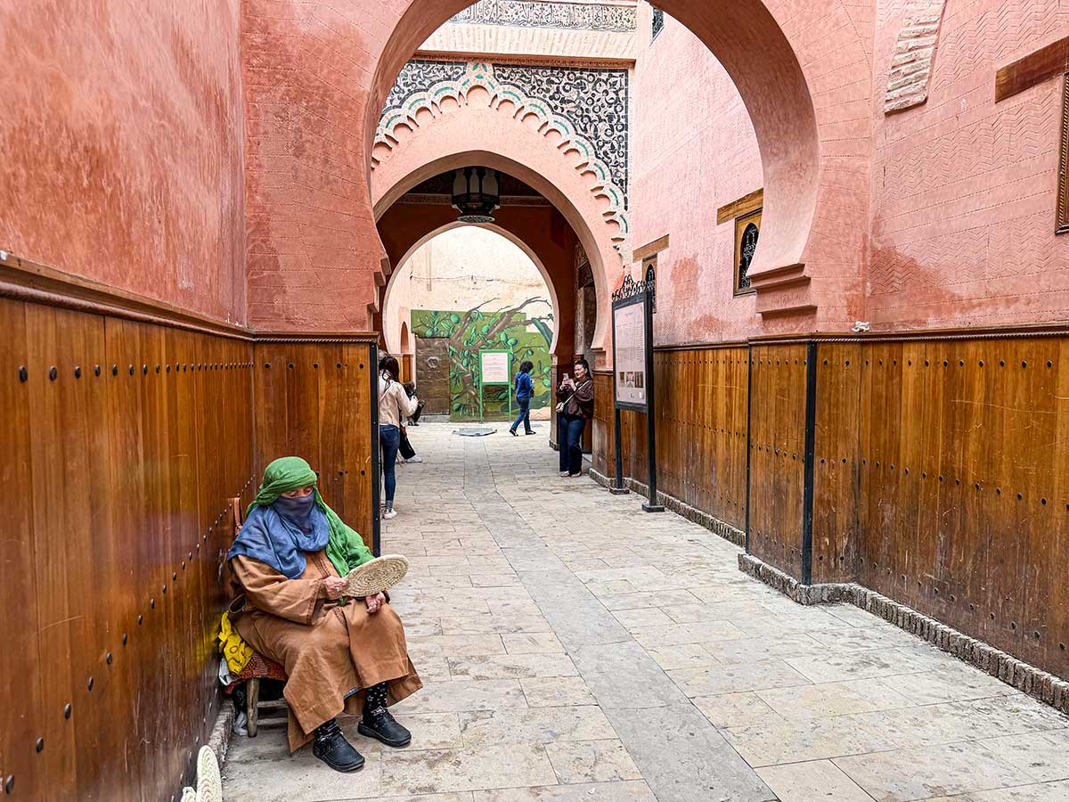 Cosa vedere a Marrakech in tre giorni: una strada della medina