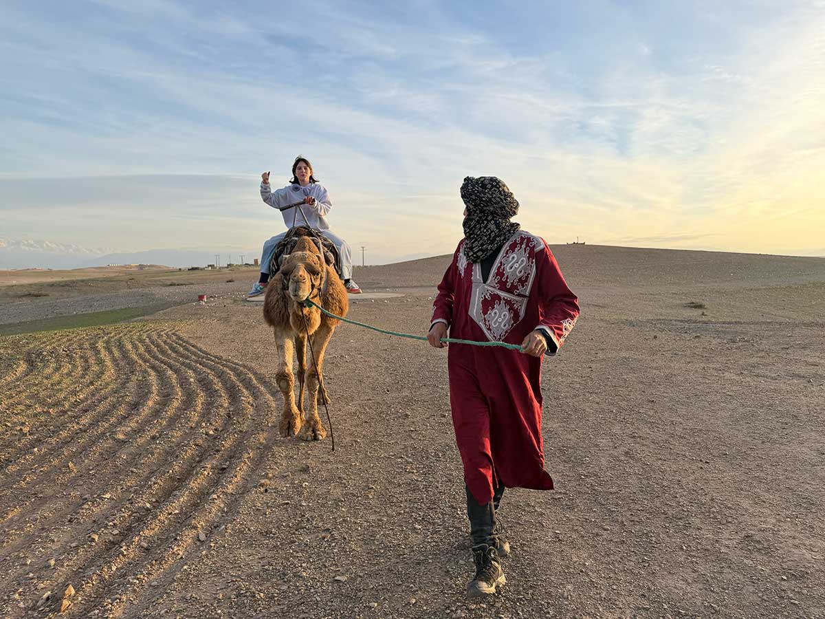 Escursione i nCammello nel deserto vicino a Marrakech