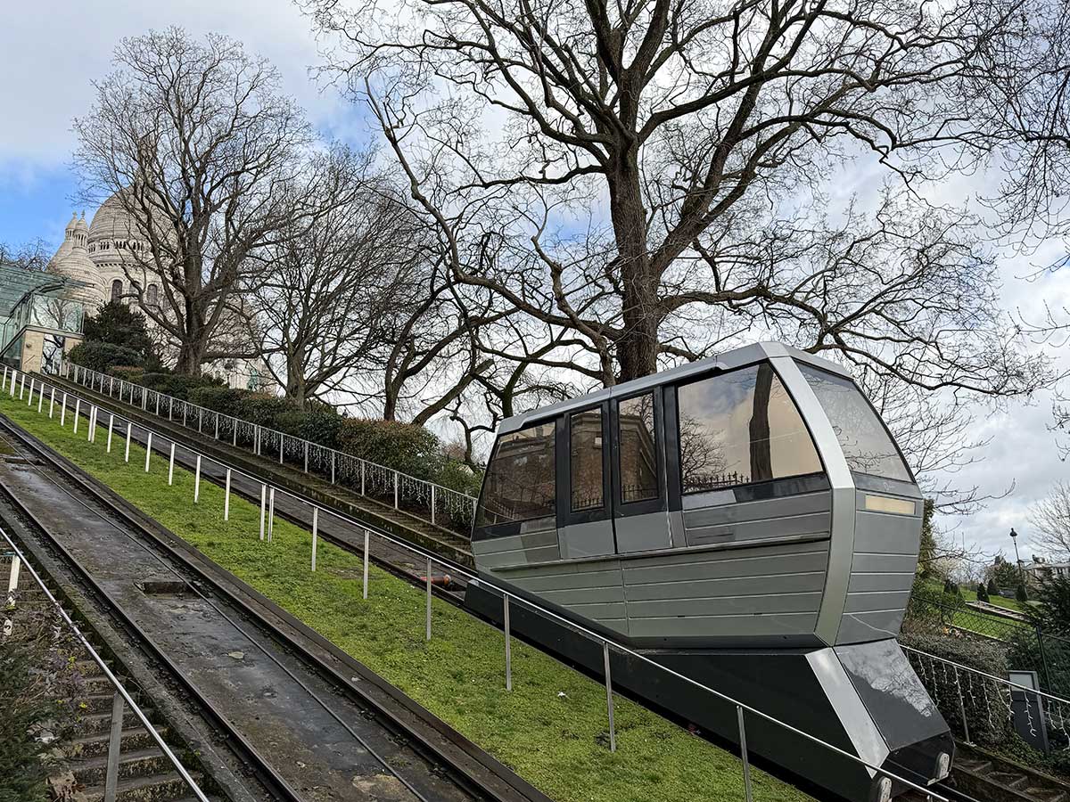 Parigi con i bambini: la funicolare di Montmartre 
