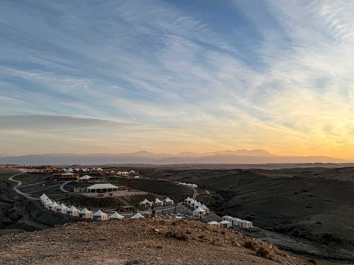 White Camel deserto di Agafay ramonto
