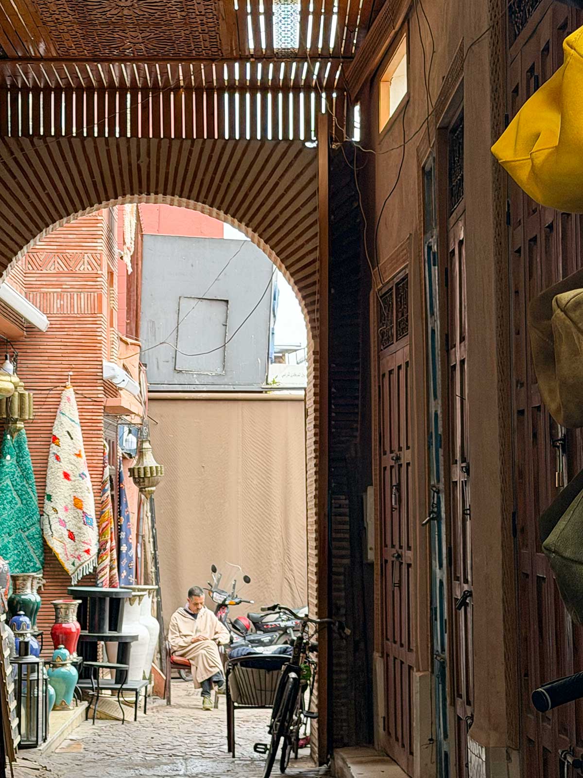 marrakech viaggiare sicuri consigli. il souk