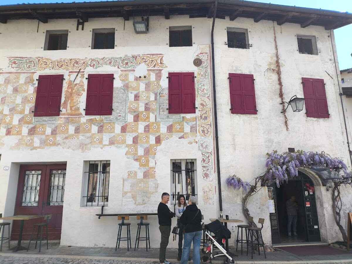 Perdone che parlano nel Borgo di Valvasone