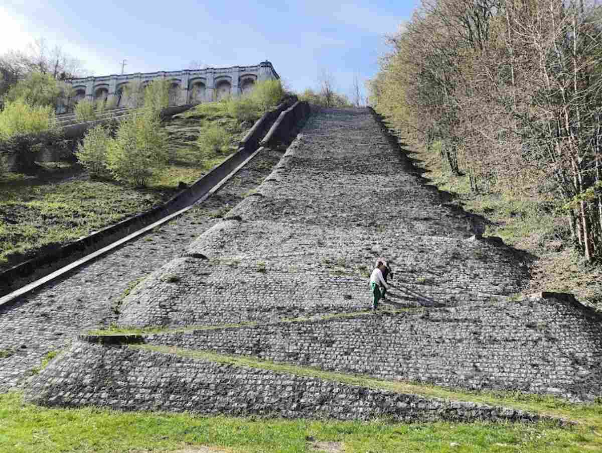 esterno centrale idroelettrica malnisio