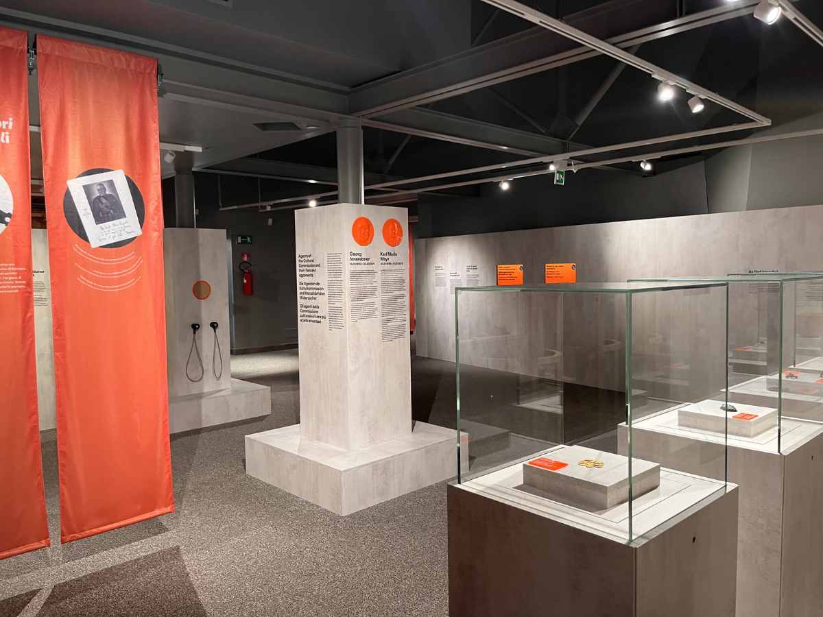 mostra temporanea Under propaganda al museo archeologico dell'Alto Adige