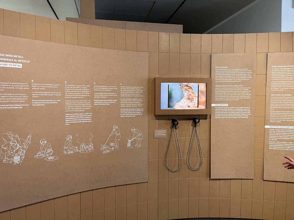 pannelli didattici all'interno del museo archeologico dell'Alto adige