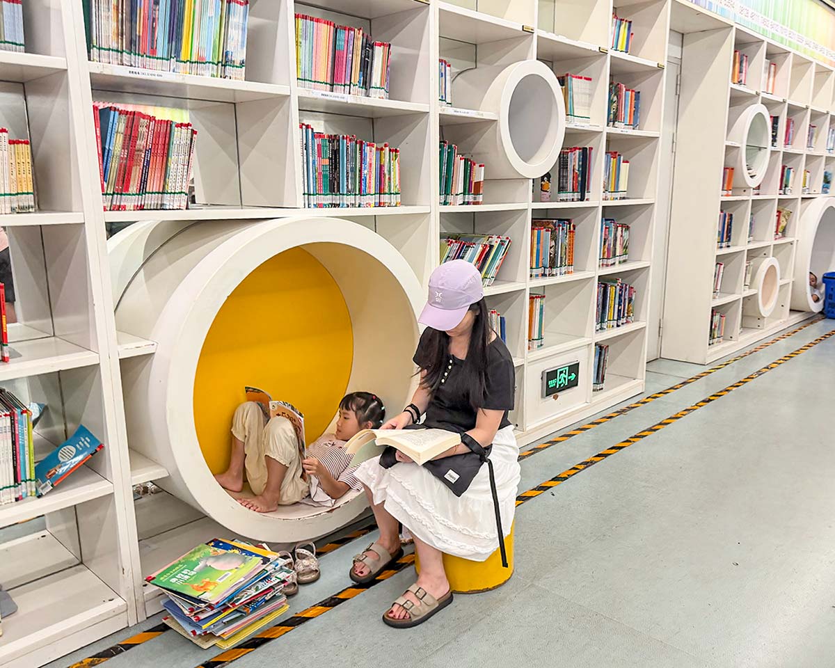 Guangzhou Library con i bambini