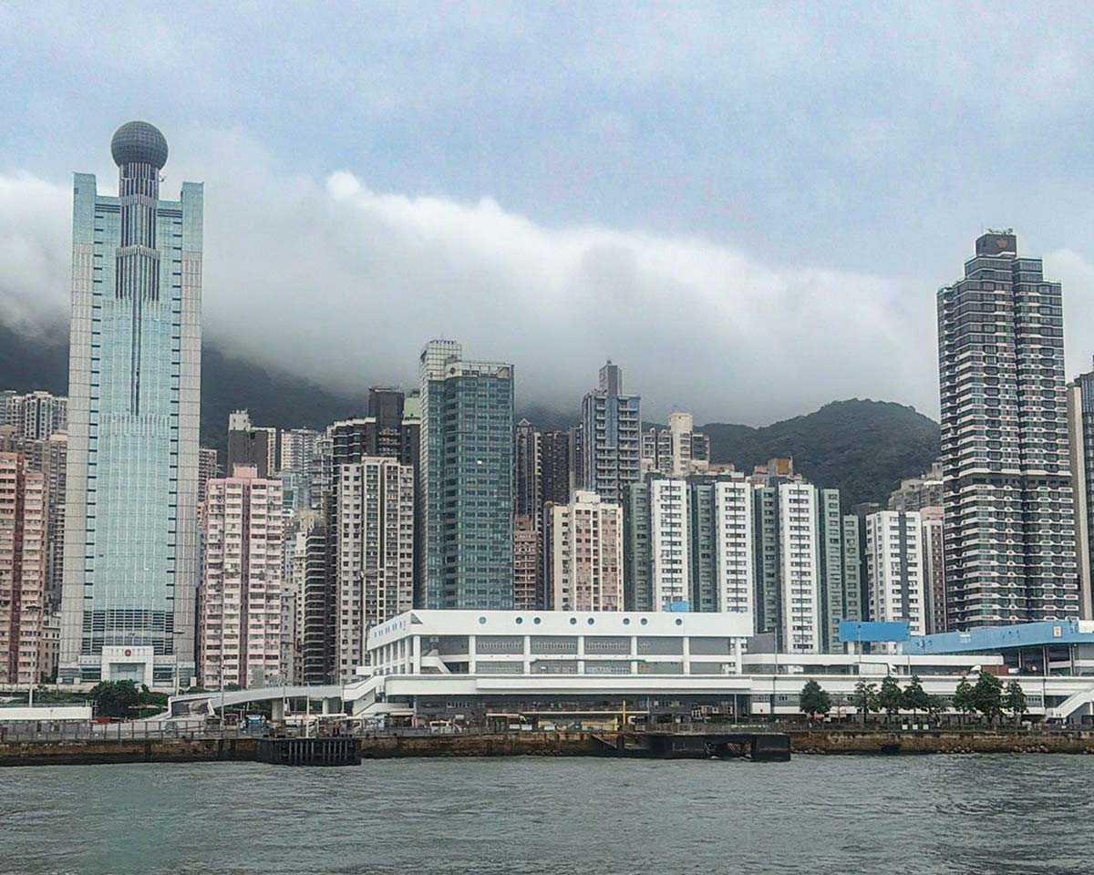 Hong Kong cosa vedere: skyline dal mare