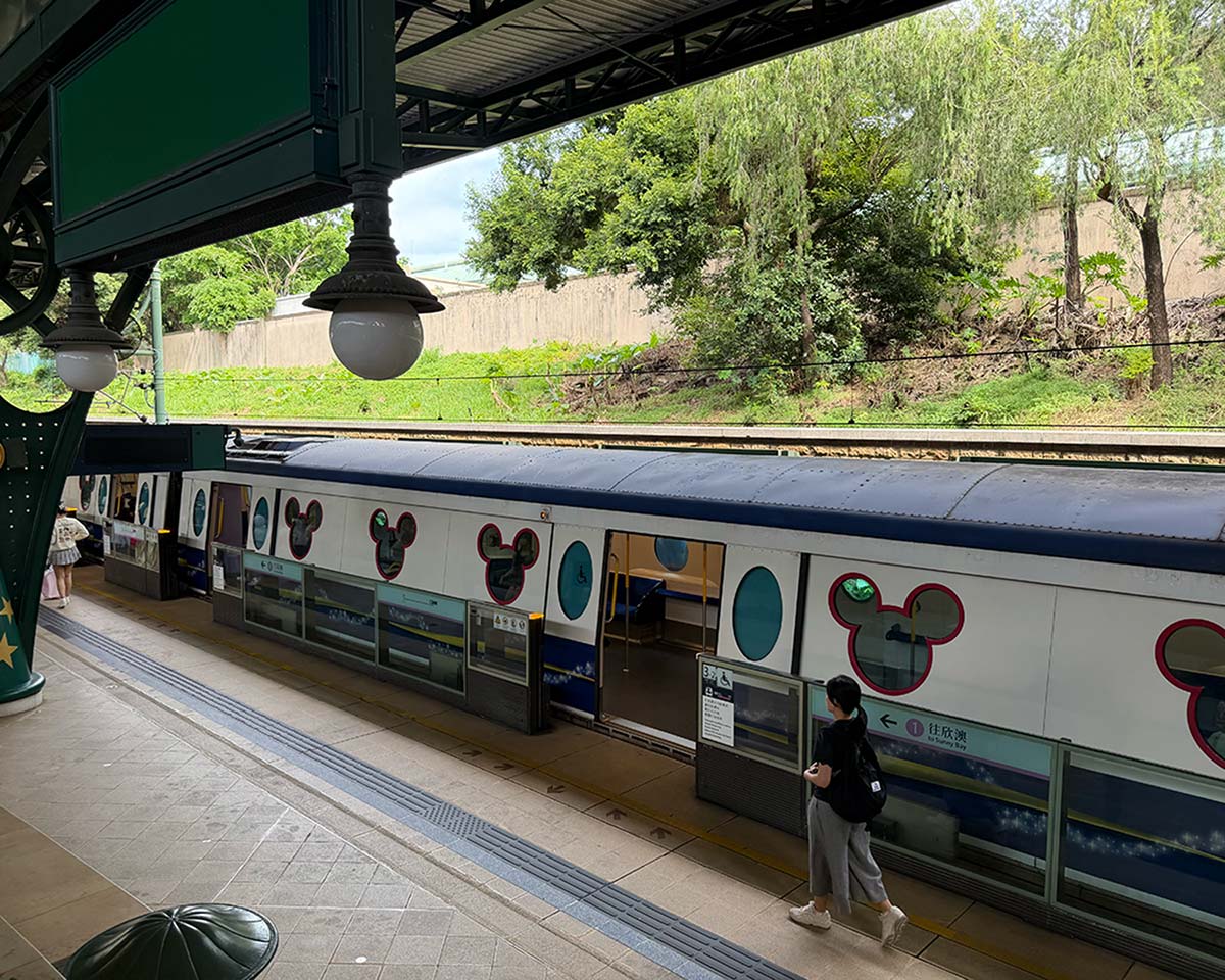 Treno per Disneyland Hong Kong