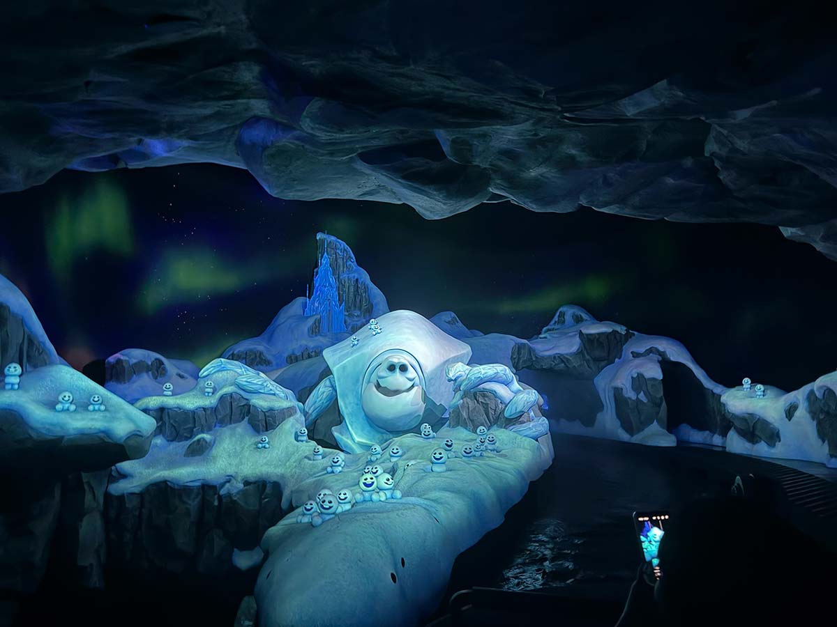 Disneyland Hong Kong Frozen
