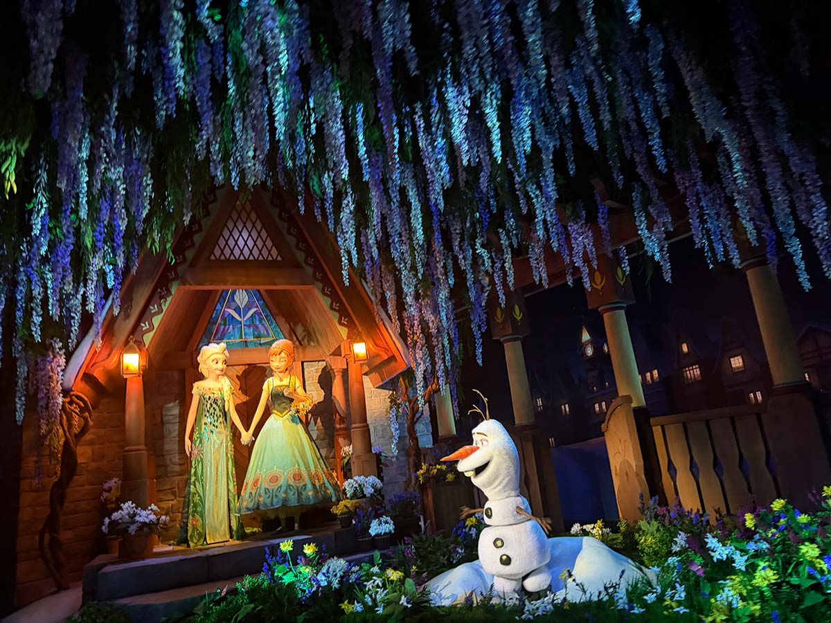 Disneyland Hong Kong Frozen